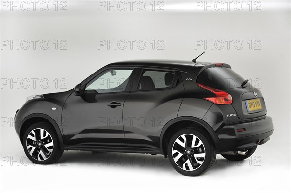 2013 Nissan Juke Artist: Unknown.