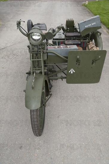 1917 Vickers Clyno Combination Artist: Unknown.