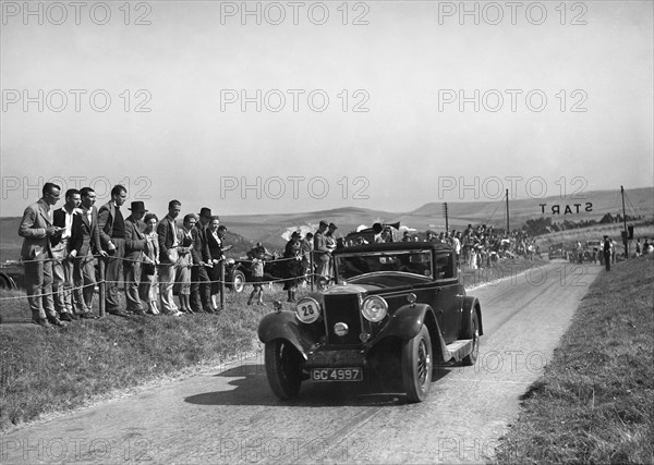 Invicta of HJ Broadbent competing at the Bugatti Owners Club Lewes Speed Trials, Sussex, 1937. Artist: Bill Brunell.