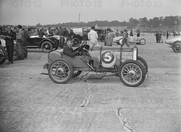 Bugatti of JR Jeffery, winner of a race at a Surbiton Motor Club meeting, Brooklands, Surrey, 1928. Artist: Bill Brunell.