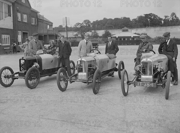 Cars at the JCC 200-mile Race, Brooklands, Surrey, 1921.   Artist: Bill Brunell.