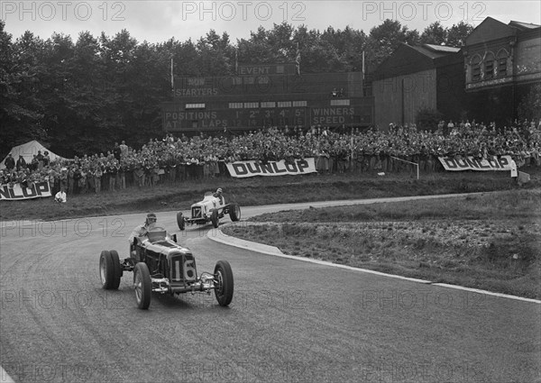 ERAs of Raymond Mays and Arthur Dobson racing at Crystal Palace, London, 1939. Artist: Bill Brunell.