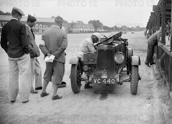 Lea-Francis in the pits, BARC 6-Hour Race, Brooklands, Surrey, 1929, Artist: Bill Brunell.