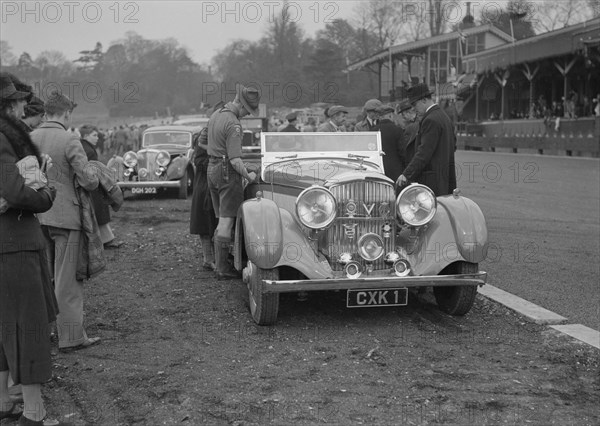 Bentley open 4-seater tourer owned by Sir Malcolm Campbell, Crystal Palace, London, 1939. Artist: Bill Brunell.