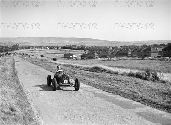 Semmence Special of H Whitfield-Semmence, Bugatti Owners Club Lewes Speed Trials, Sussex, 1937. Artist: Bill Brunell.