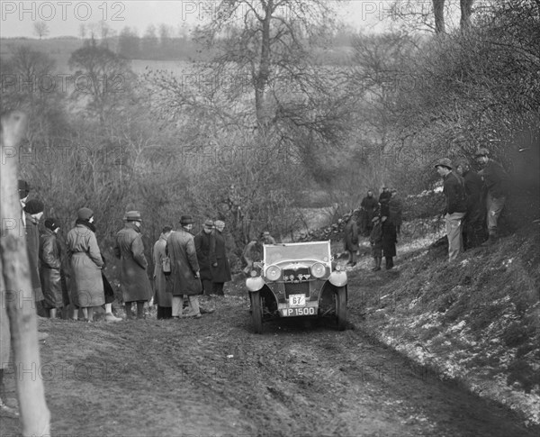 Riley Lynx of RC Player competing in the Sunbac Colmore Trial, Gloucestershire, 1933. Artist: Bill Brunell.