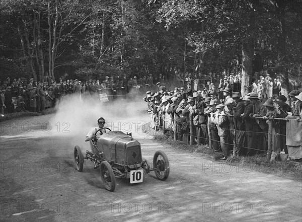 Hodgson of NT Beardsel competing in the MAC Shelsley Walsh Hillclimb, Worcestershire, 1923. Artist: Bill Brunell.