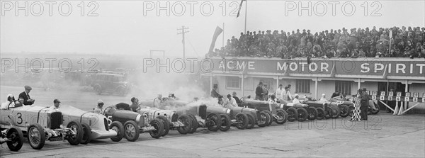 Cars at the start of a BARC race, Brooklands, 1930. Artist: Bill Brunell.