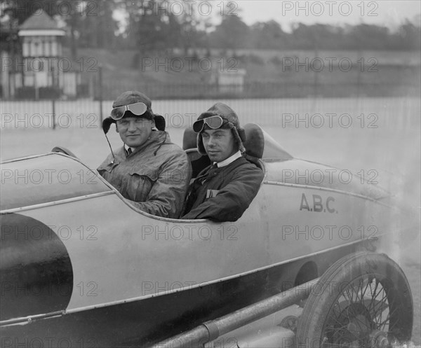 ABC of Eric Gordon England, JCC 200 Mile Race, Brooklands, 1921. Artist: Bill Brunell.