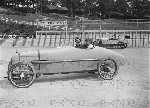 Enfield-Allday of AC Bertelli at the JCC 200 Mile Race, Brooklands, 1922. Artist: Bill Brunell.