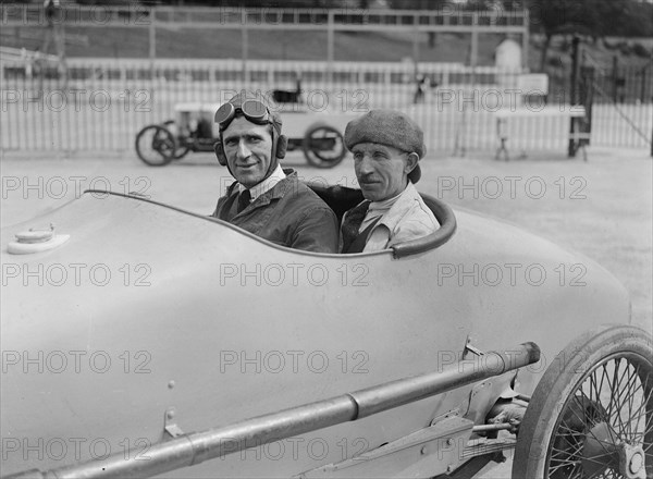 Enfield-Allday of AC Bertelli at the JCC 200 Mile Race, Brooklands, 1922. Artist: Bill Brunell.