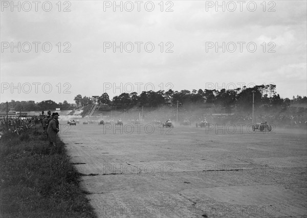 JCC 200 Mile Race, Brooklands, 1920s. Artist: Bill Brunell.