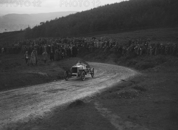 Horstman Super Sports of Winifred Pink competing in the Caerphilly Hillclimb, Wales, 1922. Artist: Bill Brunell.