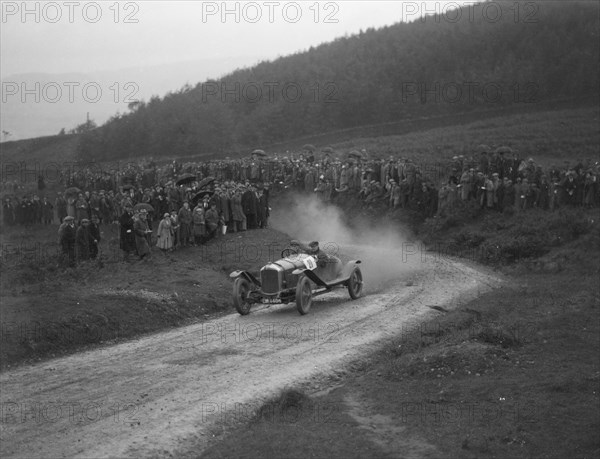 Straker-Squire of Bertie Kensington Moir competing in the Caerphilly Hillclimb, Wales, 1922. Artist: Bill Brunell.