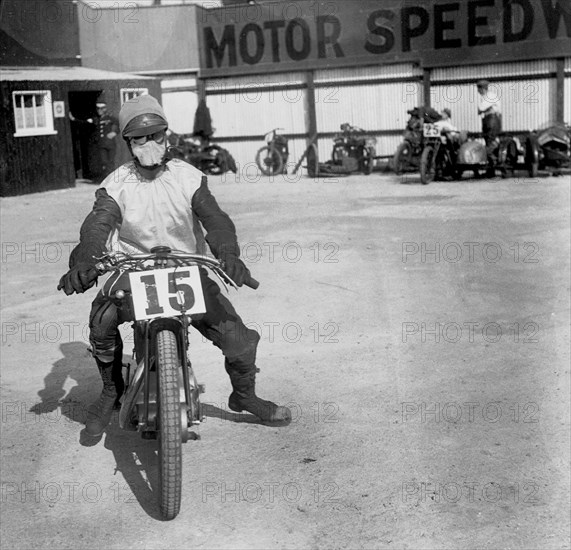 A rider at Lea Bridge speedway circuit, Leyton, London, 1928. Artist: Bill Brunell.