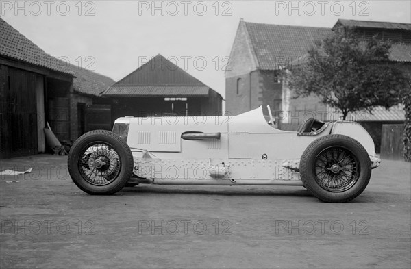 Raymond Mays' Vauxhall-Villiers, c1930s. Artist: Bill Brunell.