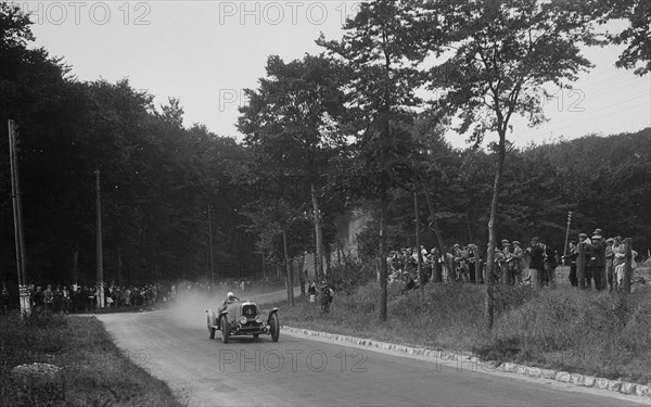 Unidentified car near La Capelle, Boulogne Motor Week, France, 1928. Artist: Bill Brunell.