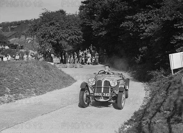 Frazer-Nash BMW 319/55 of CG Fitt competing in the VSCC Croydon Speed Trials, 1937. Artist: Bill Brunell.