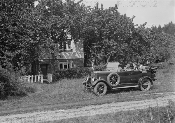 Morris open 4-seat tourer, c1920s-1930s. Artist: Bill Brunell.