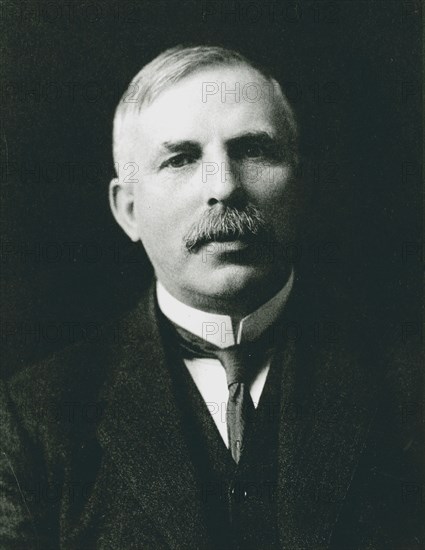 Ernest Rutherford (1871-1937), Nobel prize-winning atomic physicist, c1908. Artist: Unknown