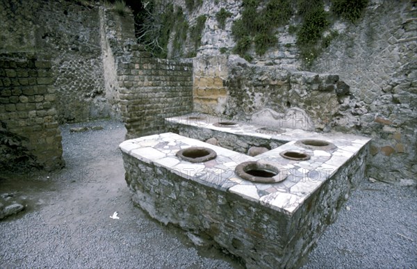 A Roman snack-bar, Herculaneum, Italy, 1st century. Artist: Unknown