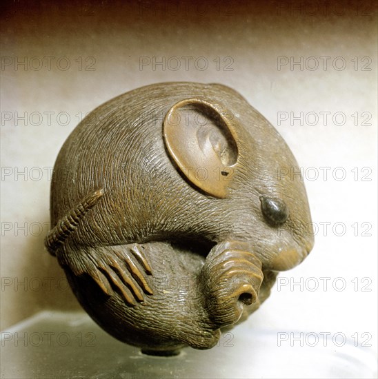 Netsuke carved in the form of a rat, one of the 12 animals of the Japanese zodiac. Artist: Unknown