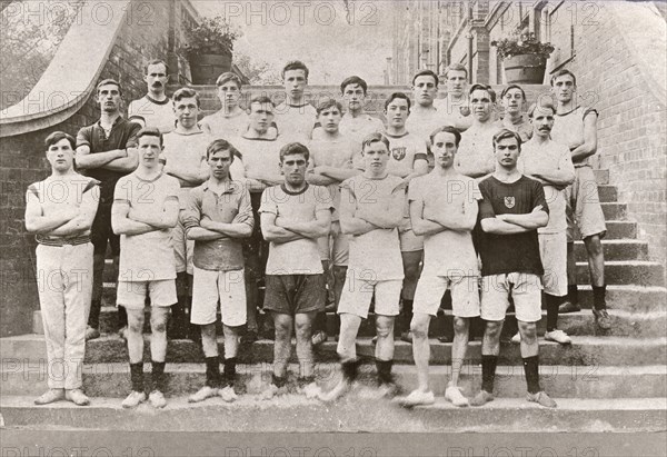 Group photo of a Rowntree?s Harriers, York, Yorkshire, 1913. Artist: Unknown