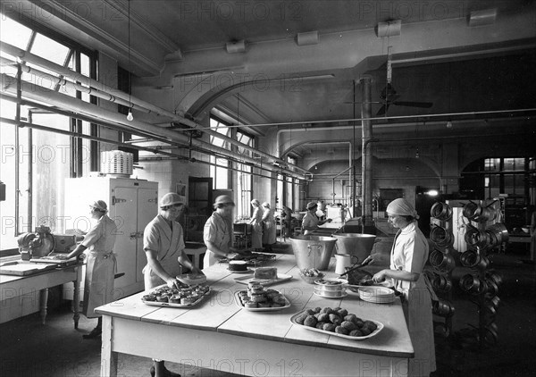 Inside the staff kitchens of the Rowntree dining block, York, Yorkshire, 1937. Artist: Unknown