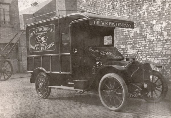 Delivery van, Leicester, Leicestershire, 1918. Artist: Unknown