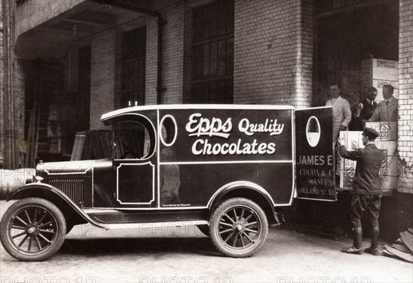 A delivery lorry, Blackfriars, London, 1924. Artist: Unknown