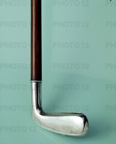 Silver cigarette case walking stick designed to look like a golf club, c1910. Artist: Unknown