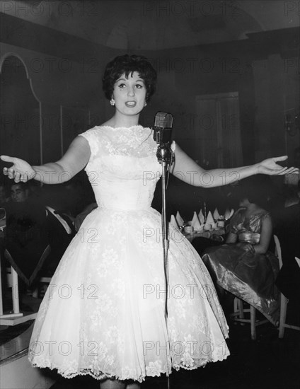 Alma Cogan (1932-1966), British singer. Artist: Unknown