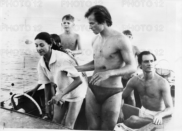 Margot Fonteyn (1919-1991) & Rudolf Nureyev (1938-1993), Ballet dancers. Artist: Unknown