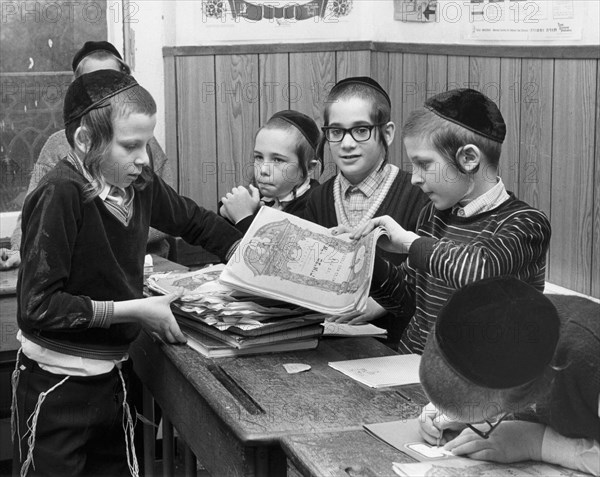Jewish primary school children, December 1985. Artist: Sidney Harris