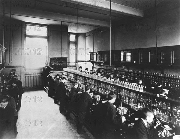 Science laboratory at the Jewish Free School, (c1950s?). Artist: Unknown