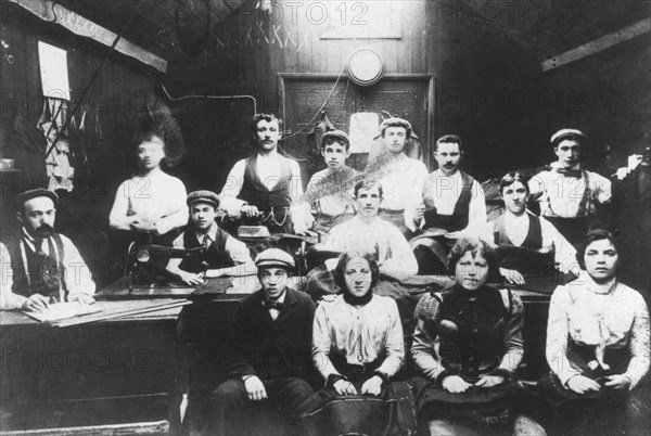 Jewish tailoring workshop in London's East End, c1910. Artist: Unknown