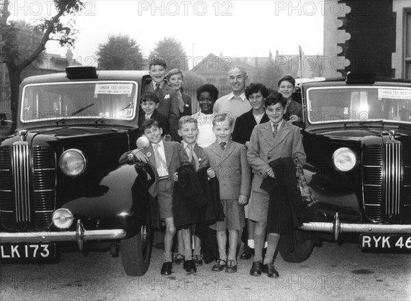 Children's home outing, Norwood, London, (c1960s?). Artist: EH Emanuel