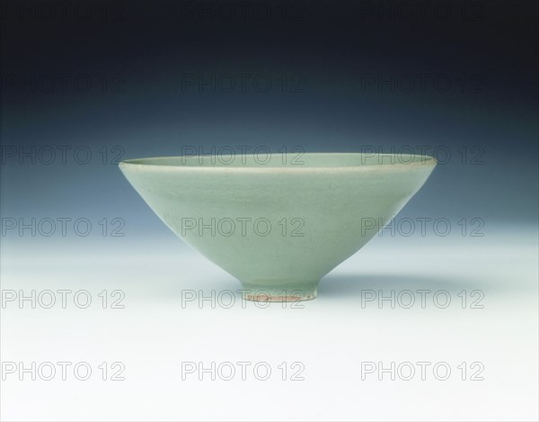 Celadon bowl, late Southern Song dynasty, China, 1200-1279. Artist: Unknown