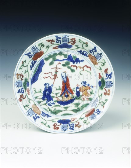 Wucai saucer with immortal and attendants, Wanli period, Ming dynasty, China, 1572-1620. Artist: Unknown