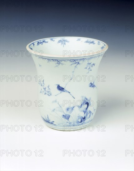 Blue and white tulip-shaped beaker, early Kangxi period, Qing dynasty, China, 1662-1677. Artist: Unknown