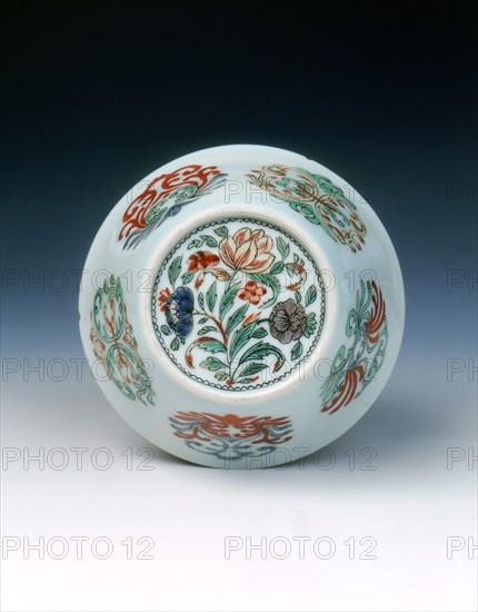 Famille verte bowl imitating Limoges enamel, Qing dynasty, China, 1683-1722. Artist: Unknown