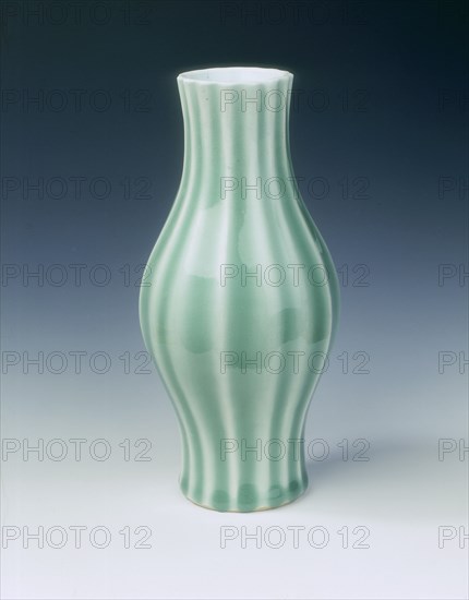 Ribbed celadon glazed vase, Qing dynasty, China, 1st half of 18th century. Artist: Unknown