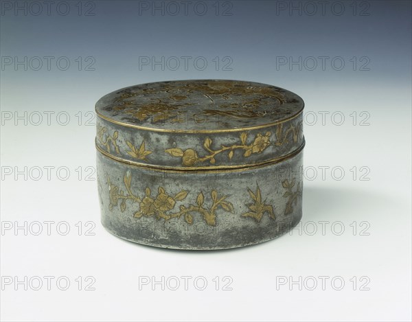 Parcel gilt pewter covered box, early Qing dynasty, China, 1650-1720. Artist: Unknown