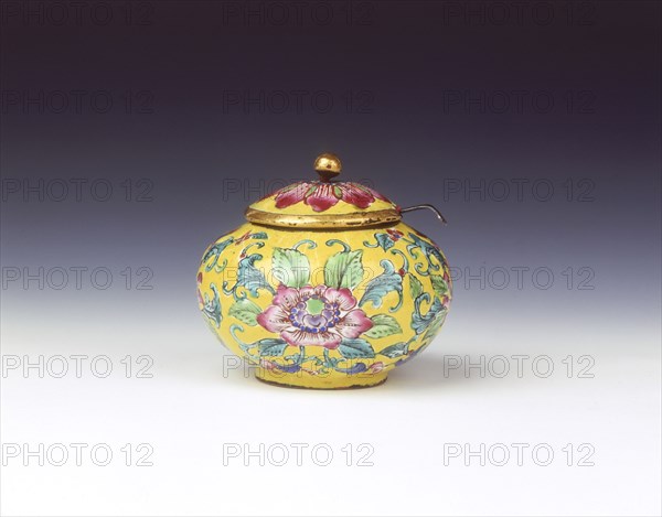 Canton enamel condiment jar and cover, Qing dynasty, China, c1820-c1840. Artist: Unknown