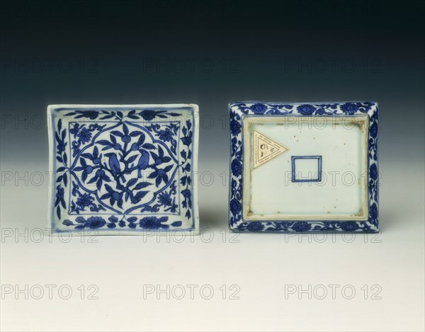 Pair of blue and white rectangular dishes, China, 1572-1620. Artist: Unknown