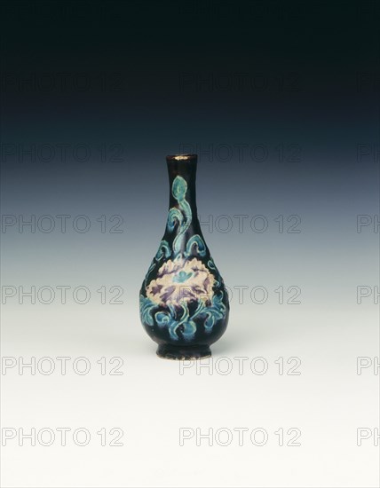 Fahua vase, Ming dynasty, China, c1500. Artist: Unknown