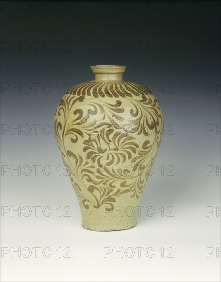 Celadon maebyong vase, Koryo dynasty, Korea, late 11th-early 12th century. Artist: Unknown