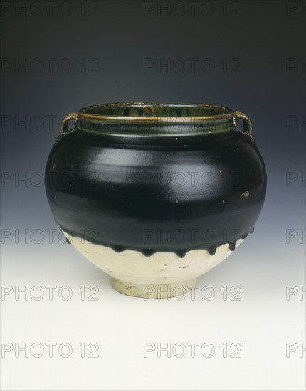 Henan Temmoku guan shaped jar, Song dynasty, China, 960-1279. Artist: Unknown