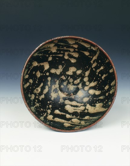 Jizhou stoneware bowl, China, 13th century. Artist: Unknown