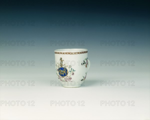 Famille rose armorial cup, Qing dynasty, Qianlong period, China, 1750-1775. Artist: Unknown